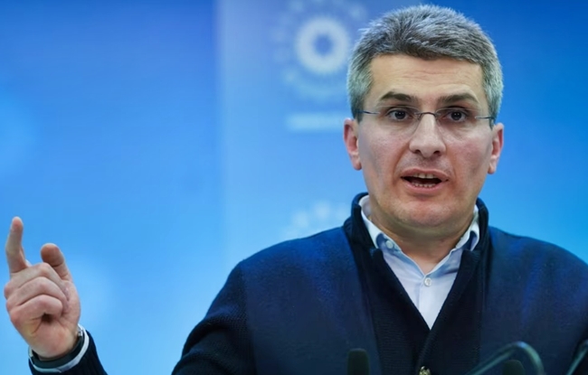Mamuka Mdinaradze siyasətdən getdiyini açıqladı