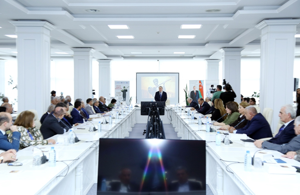 Bakıda ustad aşıq Hüseyn Saraçlının 110 illik yubileyinə həsr olunan beynəlxalq elmi konfrans keçirilib - FOTO