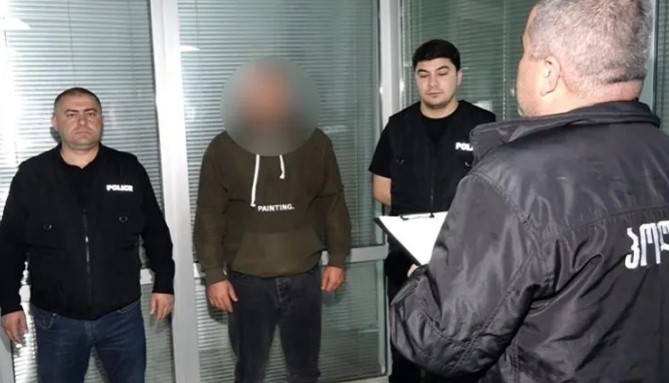 პოლიციამ მარნეულში თანასოფლელის დაჭრის ბრალდებით ერთი პირი დააკავა