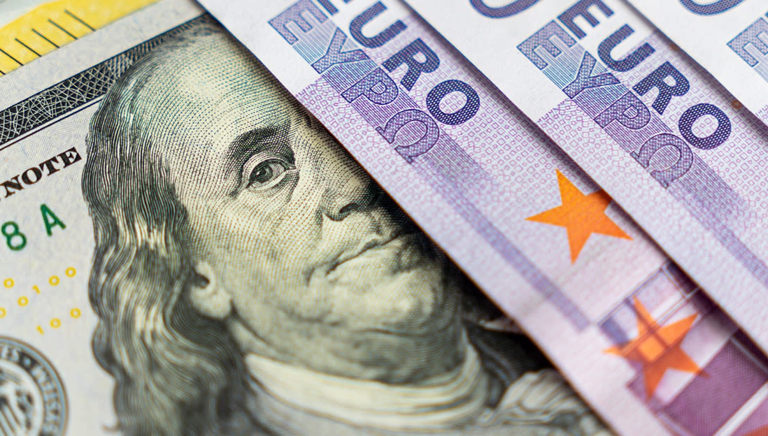 Dollar və avronun aprelin 30-a olan məzənnəsi