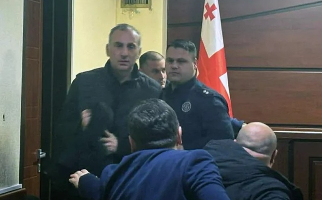 Müxalif lider 13 il müddətinə həbs edilib