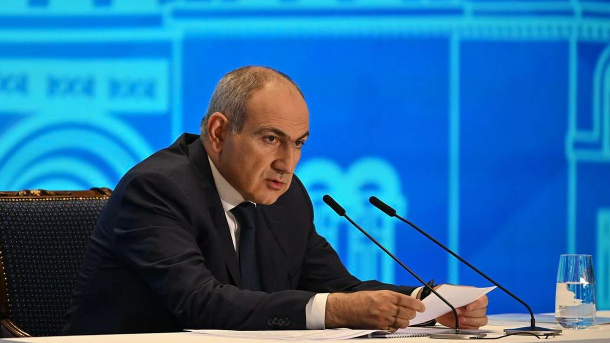 Paşinyan Erməni Apostol Kilsəsini Azərbaycanla müharibəni qızışdırmaq cəhdində ittiham edib