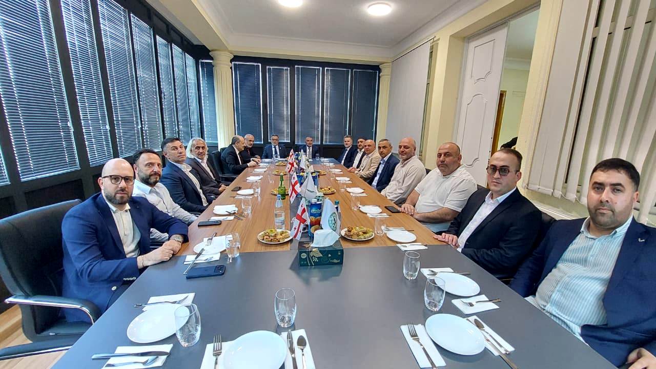Türkiyə Prezidentinin müşavirləri Tbilisidə BGMİ-nin ofisində olublar