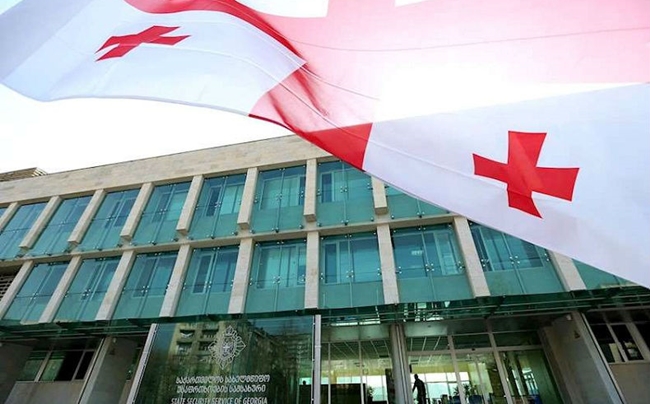 DTX saxta sənəd düzəldən 2 nəfəri saxlayıb