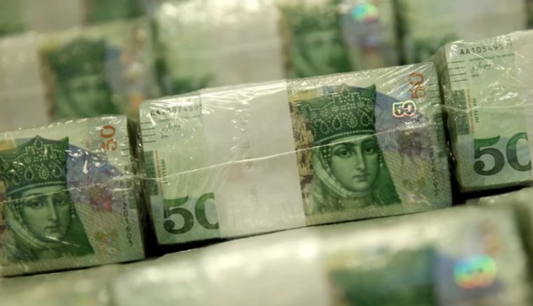 Lari dollar qarşısında möhkəmlənir | MƏZƏNNƏ